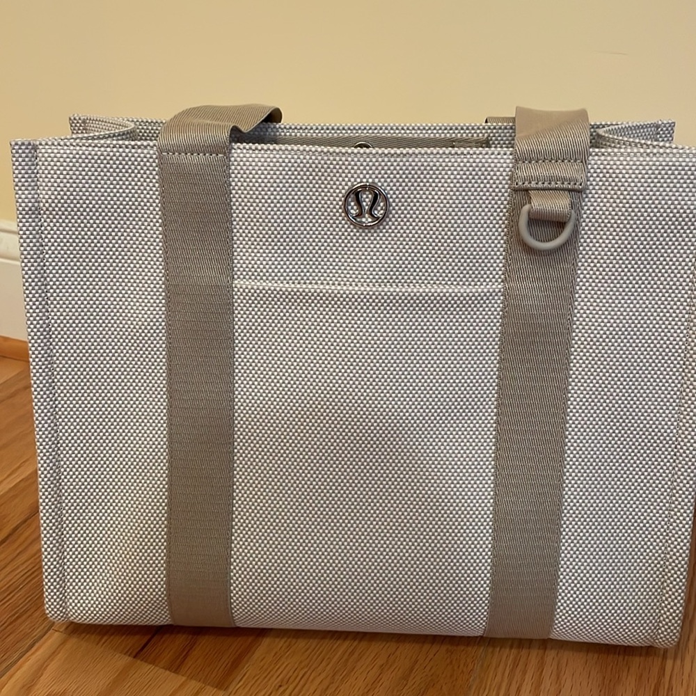 NWT Lululemon Two-Tone Canvas Tote